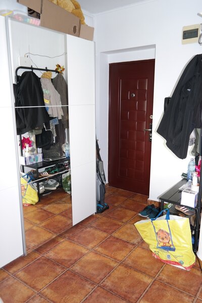 Voluntari, bd. Eroilor, str. Galata, semistradal, include parcare, s 65 mp.