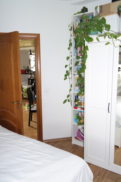 Voluntari, bd. Eroilor, str. Galata, semistradal, include parcare, s 65 mp.